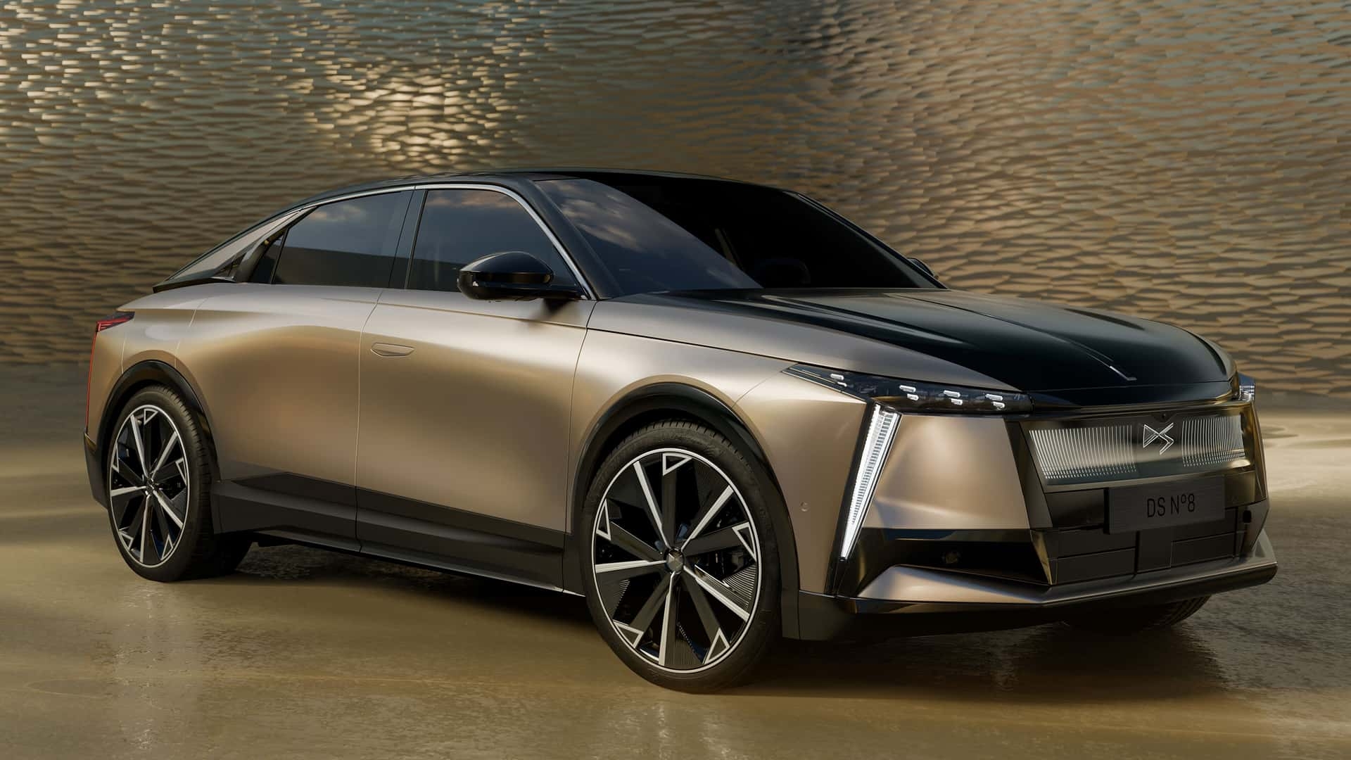 DS 39 in Elektrikli Amiral Gemisi N 8